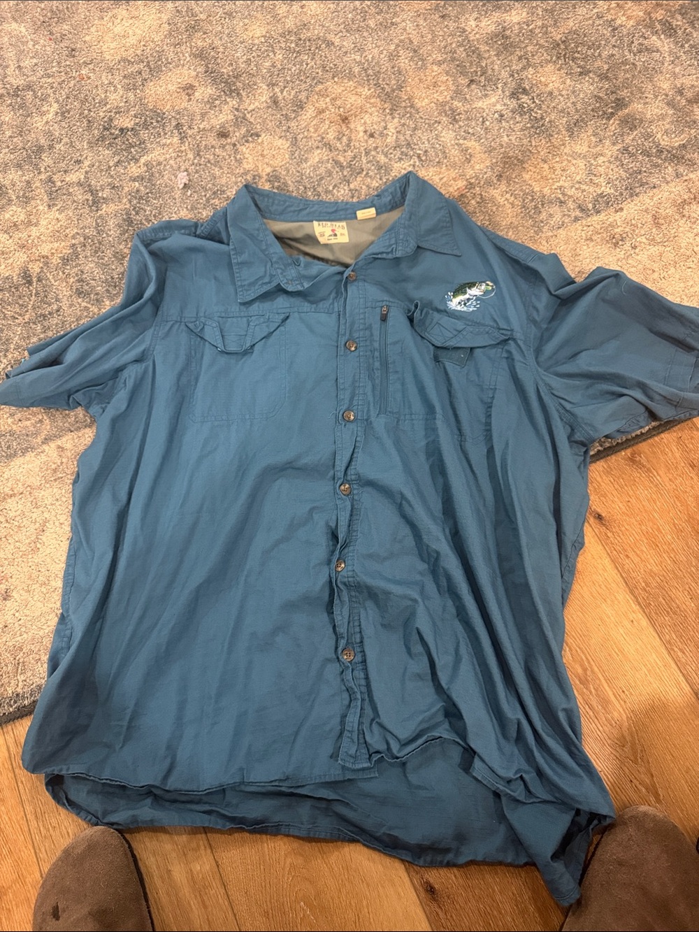 Men's Blue Short-Sleeve Button-Up Shirt - Fishing - Red Head